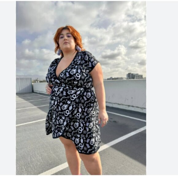 Nooworks Mini Wrap Dress Cotton When Odin Sleeps Printed Novelty - Picture 1 of 9